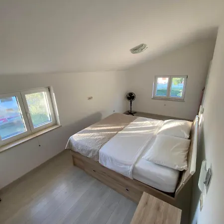 Holiday home Vaitiare Pinezici (Krk)